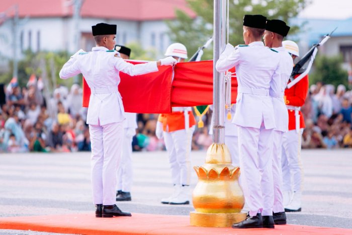 Wabup Pimpin Khidmat Upacara Penurunan Bendera di Pidie